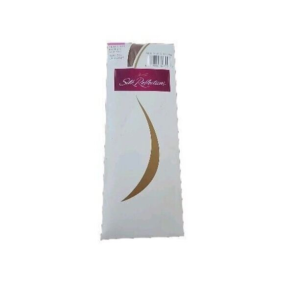 Hanes Silk Reflection Silky Sheer Knee Highs #725 Little Color 2 Pair Sandalfoot - Picture 1 of 5